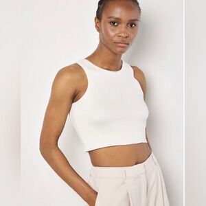 APRICOT 🍑🌟LAST ONE 🌟White Sleeveless Cropped Tank Top